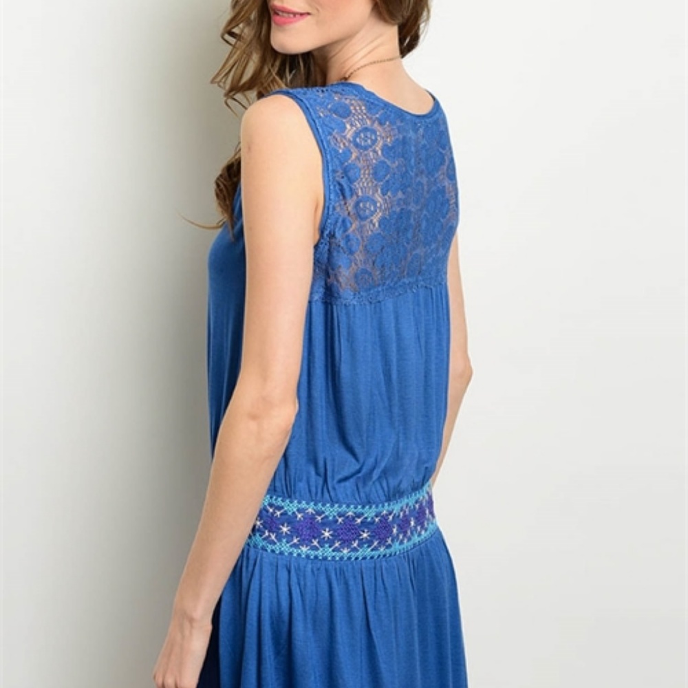 Blue Drop Waist Tunic Top with Floral Lace Detail. - Picture 2 of 7